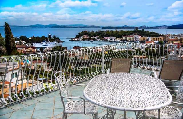 Ischia Dream Visions - Ernst Studio Apartment