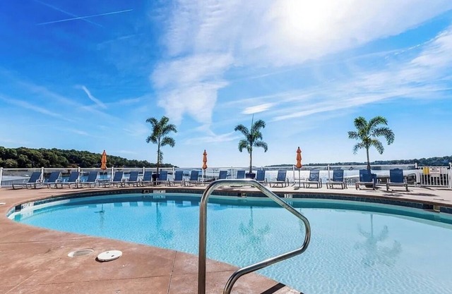 Isla Del Sol Lake Escape! 12x32 Boat slip available!