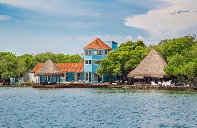 Isla Fragata. A happy place!