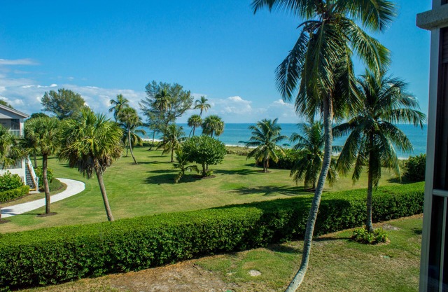 Island Beach Club #330E is a 2/2 vacation rental on Sanibel Island!