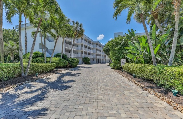 ISLAND BEACH CLUB 340F - Pet-friendly Sanibel Condo With Beachview