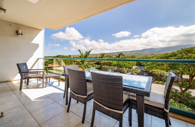 Island Escape: 2 Family-friendly Units w/Kitchen! Close to Alii Kahekili Beach
