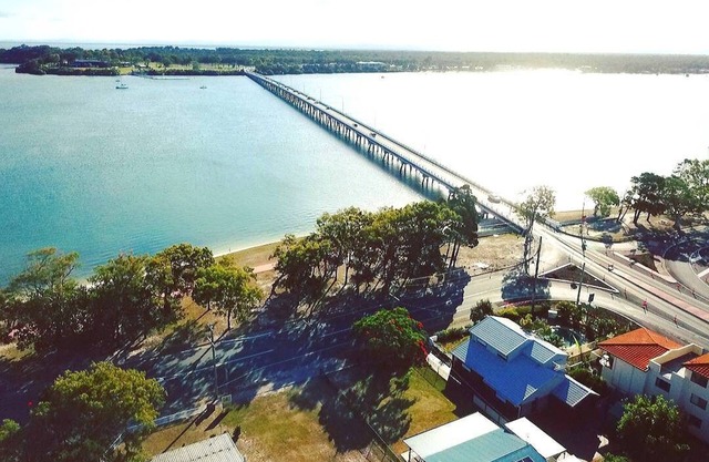 Island Homestay Bribie Island 4 bedroom 2 Bathroom Waterfront