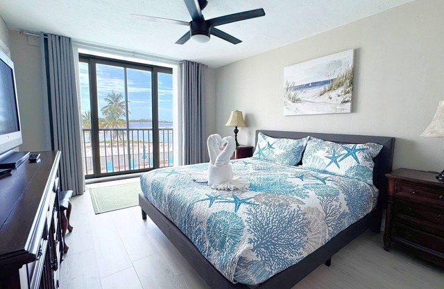 Island's End #103 "Island End Paradise" - 2 Bedroom Beachfront