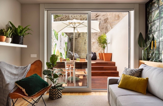 Janika's Patio - New and Charming!