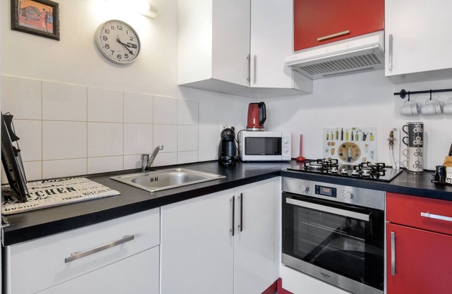 Jasmin De Centrale Square