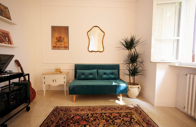 Jazz and Chocolate Guest House, a stone's throw from downtown with private parking