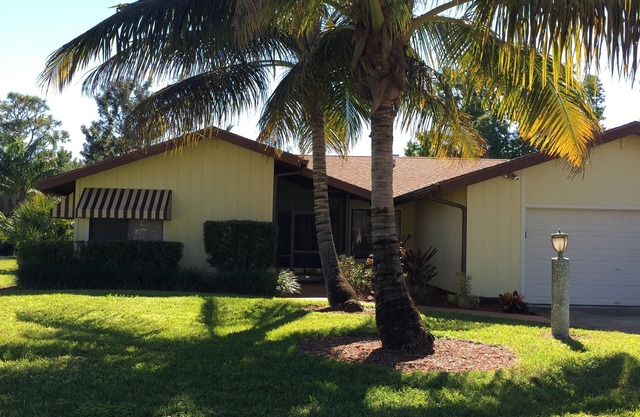 Jensen Beach lovely manicured Private Pool Home