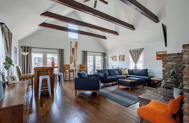 JerseyShoreGem. Guests Rave: PRIME location near Beach NYCFerry, Restaurants