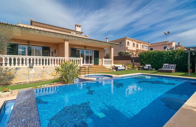 JOAN DEIA ESCULTOR - Luxury villa with pool and jacuzzi. Free WIFI.