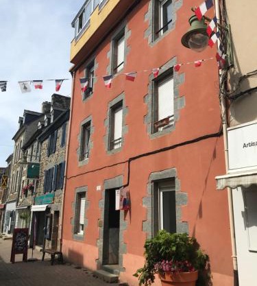 Joli appartement calme à Binic dans rue piétonne
