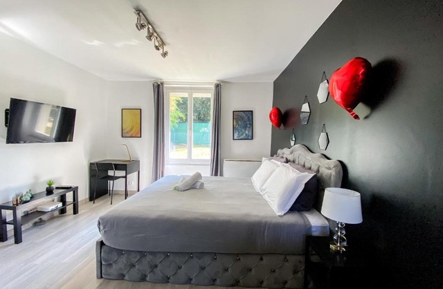 Joli studio avec jardin - Gare RER C -proche PARIS