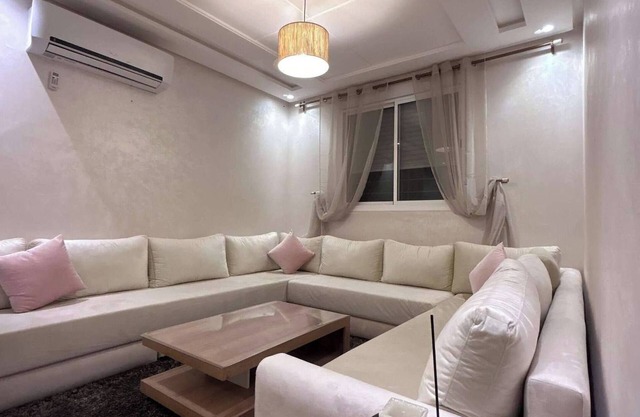 Jolie Appartement À Ifrane Calme et Spacieux