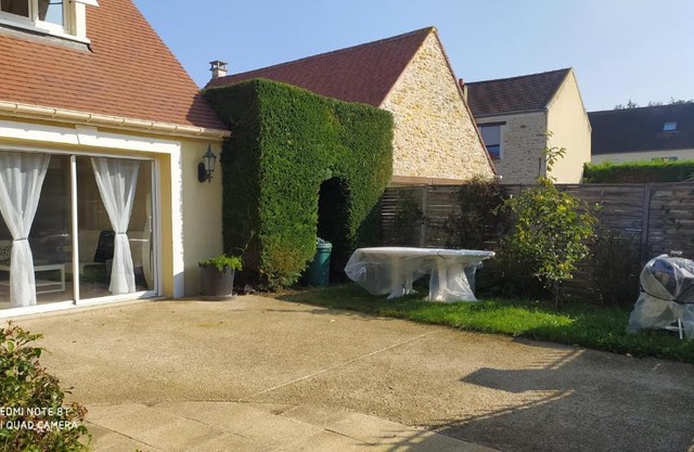 Jolie maison avec Jardin à Réau