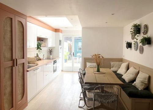 Jolie maison de ville au calme