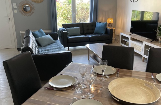 Jolie Maison Refaite à Neuf Calme 8 Personnes Chien ok ,