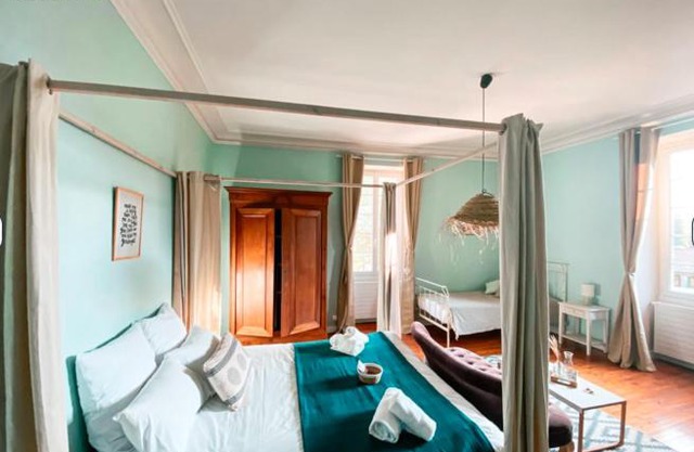 Jolly Château - private room "Damien"