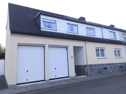 JQ's Haus - Rooms & Wi-Fi & TV