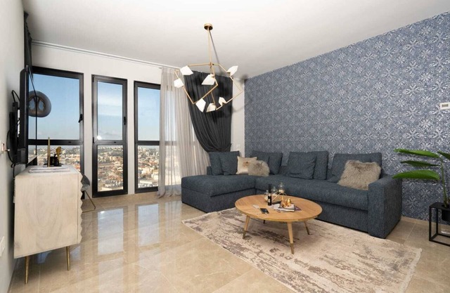 JTower Magical 4BR Parking with amazing view, city center