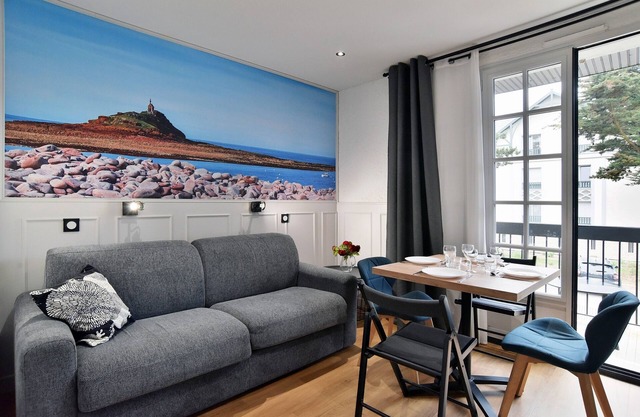 Julie 15 - A 200m de la plage