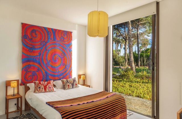 June 1-15 Luxury Beachfront Villa With Heated Spa Pool