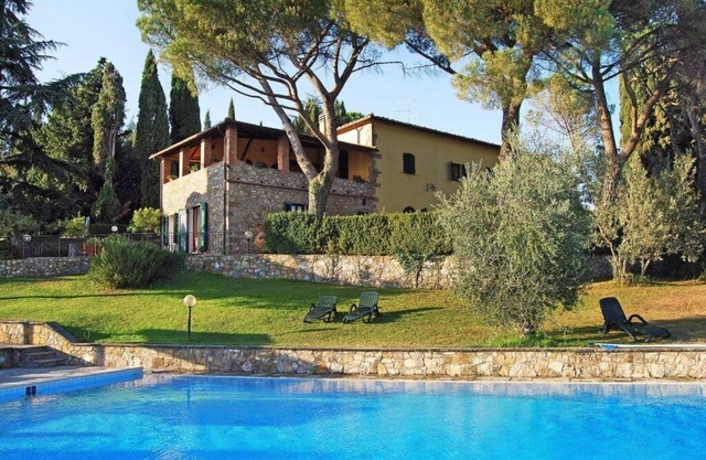 JUNIPER APARTMENT IN THE TUSCAN HILLS