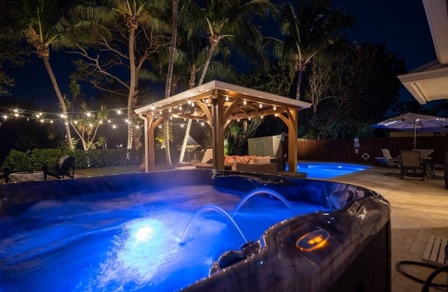 Jupiter Beach Paradise: Luxury & Adventure