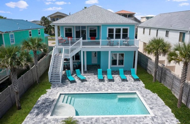 Just Beachy: Spectacular Oceanfront with Heated Pool