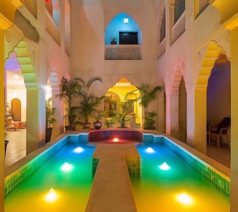 Jyoti Mahal A Heritage Hotel - 05 Mins from Railway Station & 2 Mins from Metro Station
