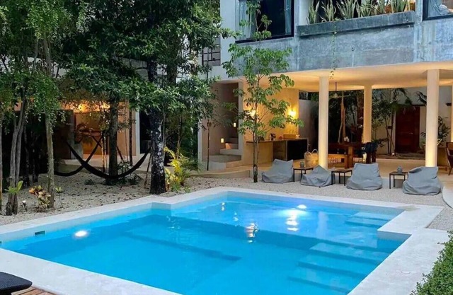 K2 - Beautiful Pools/Fast Internet/Private Rooftop