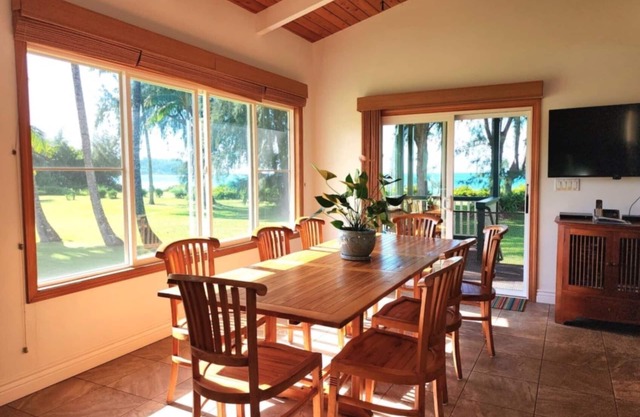 Ka Nani, steps from the sand! The center of Hanalei Bay. Best $ on the bay.