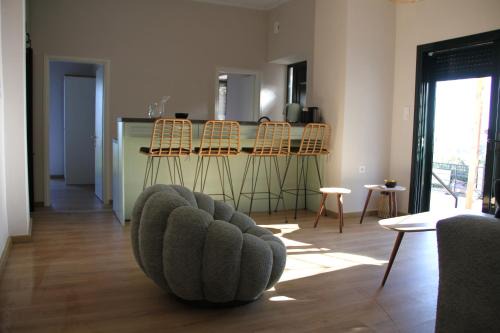 Katakolo 2 Bedroom Apartment by MPS