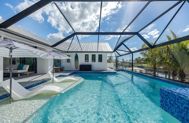 Kayaks, Boat Dock, Heated Pool & Spa, Outside Kitchen, Tiki Hut - Villa Pedro - Roelens Vacations