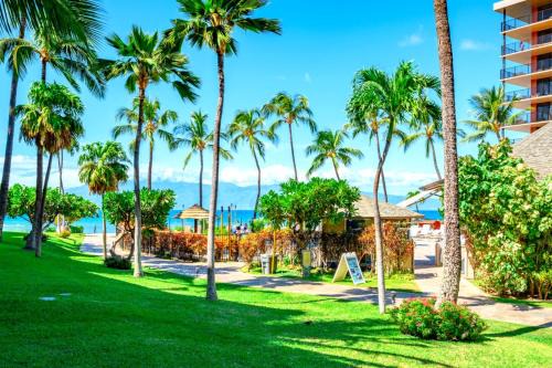 KBM Resorts FREE CAR Kaanapali Shores Ground Floor 2-Bedroom Condo - Steps to Pool Beach KS-155