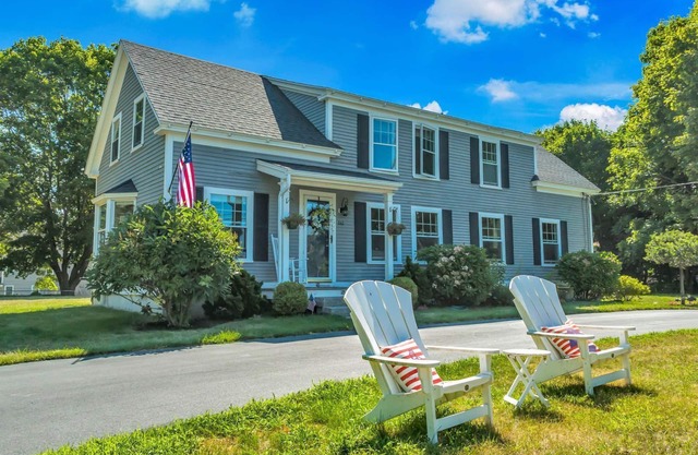 Kennebunk's Charming Beach Home