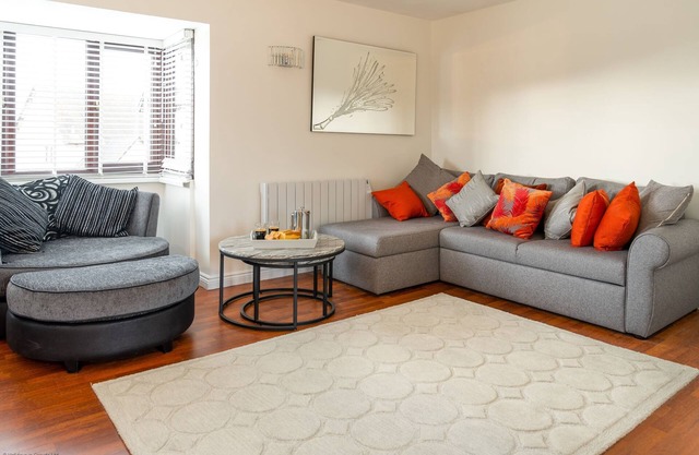 Kernow House - a house that sleeps 7 guests in 3 bedrooms