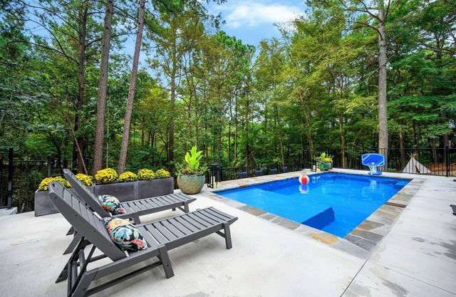 Kid & Dog-Approved Fun: Pool, Games & Big Backyard