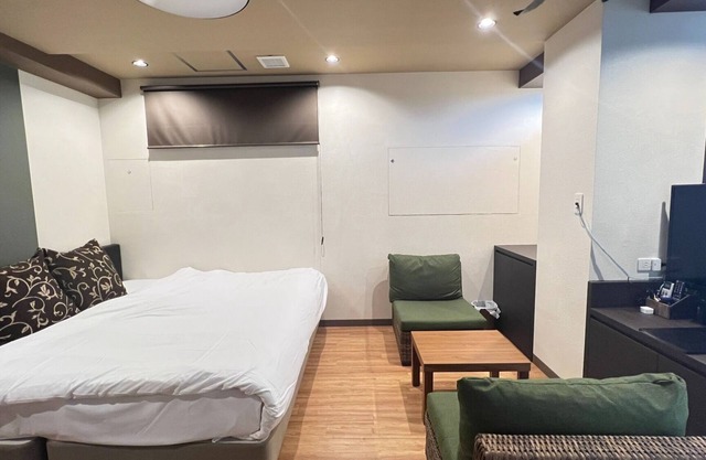 King room with office Mustsee for business use /Naha Okinawa