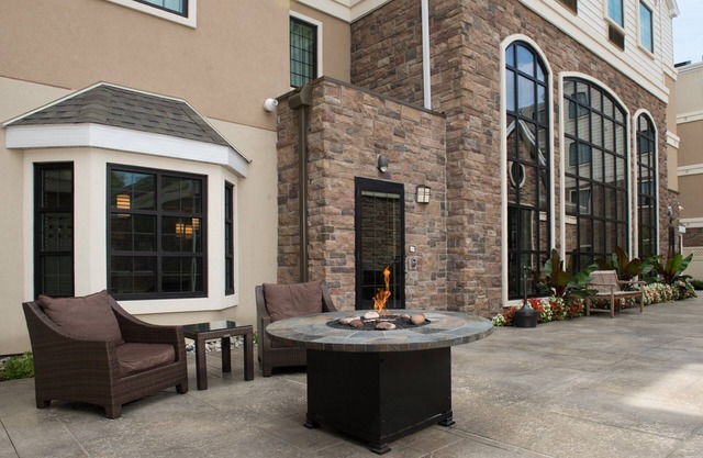 King Studio | Pool & Whirlpool Access