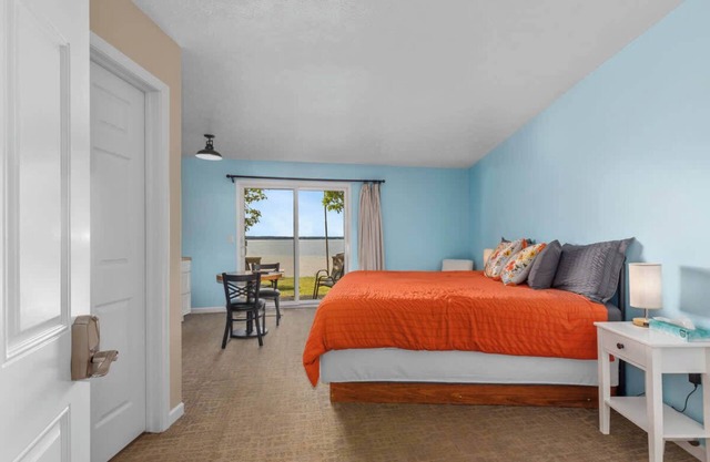 King suite with Lake View