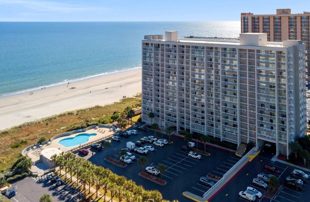 Kingston S Hampton 1510A Studio w/Pool & Beach