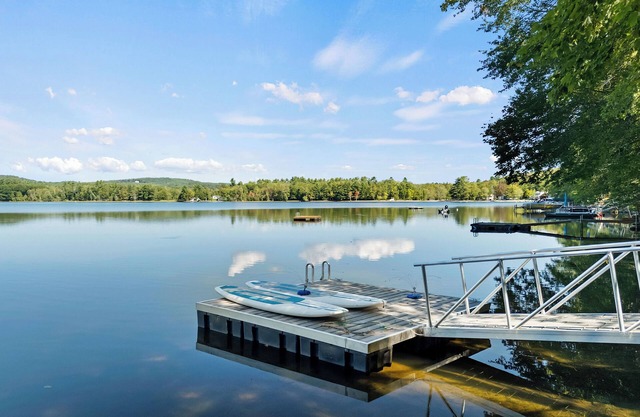 Kinney Cabin: 5-Bedroom Lakefront Home