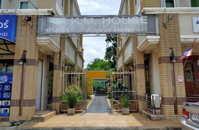 KM House