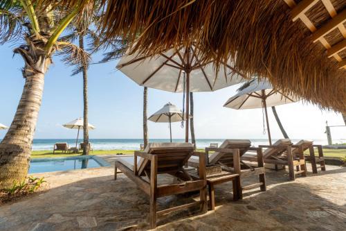 KUKI BEACH - Beachfront Villa in Ahangama