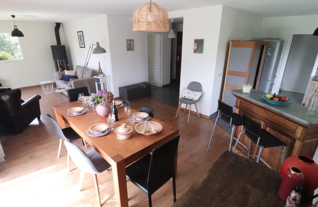 L'île aux Dames : Tranquillité et Confort sur les Hauteurs de Morlaix