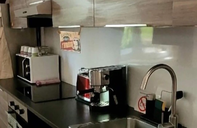 L'Appartement- Studio LMS Radio Whole apartment 10 minutes' walk from Avignon