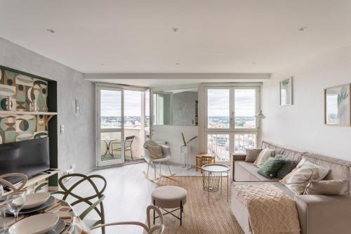 L'Eperon - Proche Place Charles de Gaulle