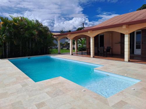 L instant tropical