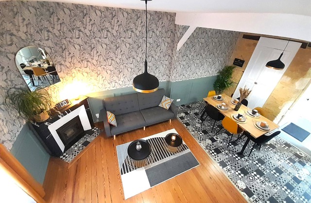 "L’O’thentik’ Duplex" 7 pers-wifi-terrasse-Chtx