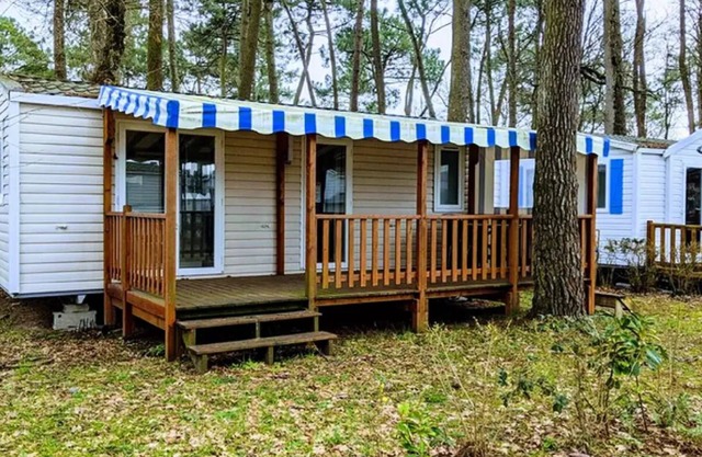 L'Orée des Pins Residential Estate * - Mobil home PREMIUM - 32m2 - 2 bedrooms + terrace 4 to 5 people - 4 pers. included in the tariff